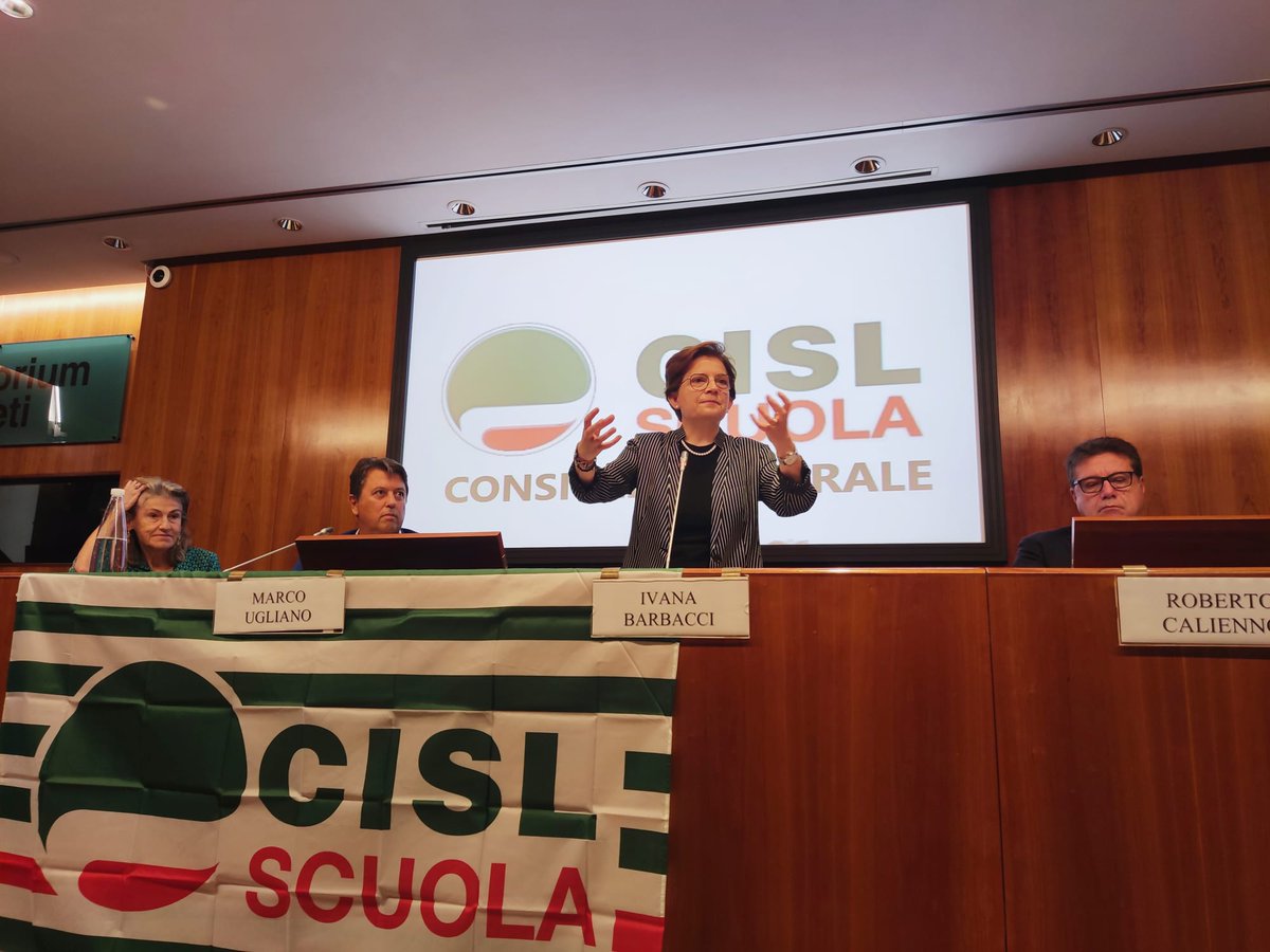 cislscuola's tweet photo. "Negli incontri con l'amministrazione chiederemo più risorse per il FMOF", dice la segretaria #IvanaBarbacci al Consiglio generale della #CISLScuola, "nel nuovo CCNL vanno trovate risorse per sostenere gli impegni della #formazione che eccedono l'orario obbligatorio".
@MIsocialTW @CislNazionale @orizzontescuola @TecnicaScuola @Tuttoscuola