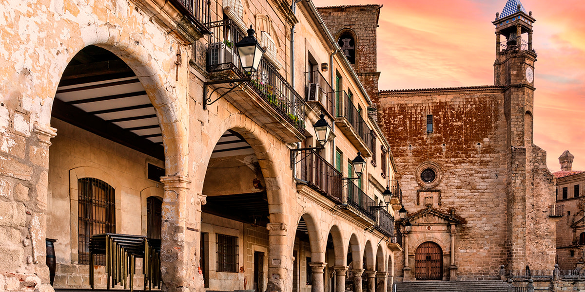 SpainInIsrael's tweet image. What's your favourite square in Spain? 🧡⬇️

#PrazadoObradoiro in #SantiagodeCompostela, #PlazaMayor in #Trujillo and #PlazaAlfonsoIIelCasto in #Oviedo are some of the most visited squares in our country! 🥰

👉 bit.ly/3NPnmaV

#VisitSpain #SpainCulturalHeritage