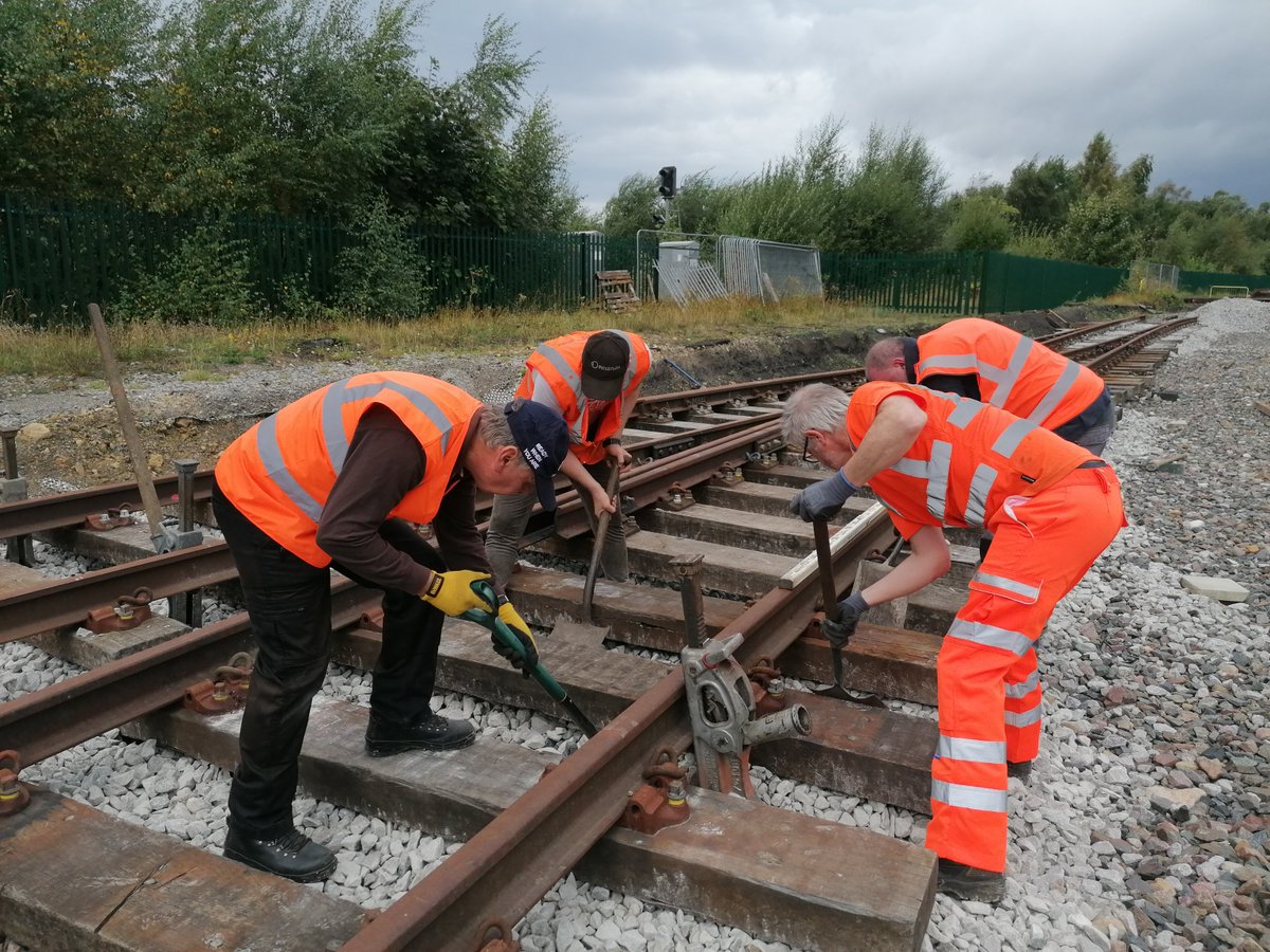 Following the generous donations for ballast received this summer, our P-Way Volunteers are making marked progress week on week. 
To keep the project on track, we need more ballast delivered before November. Could you help by sponsoring a ton for £22.50? ow.ly/KOUr50TvmI0