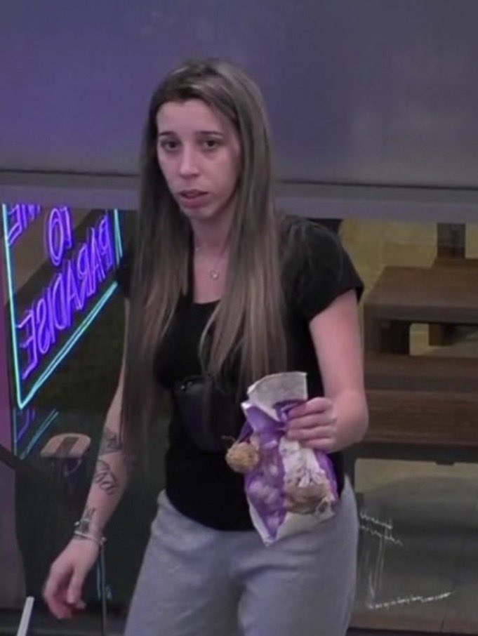 marieknowsbb's tweet photo. Sabem quem fez falta esta noite? Ela !! #sstvi https://t.co/ZpozpjRDK3
