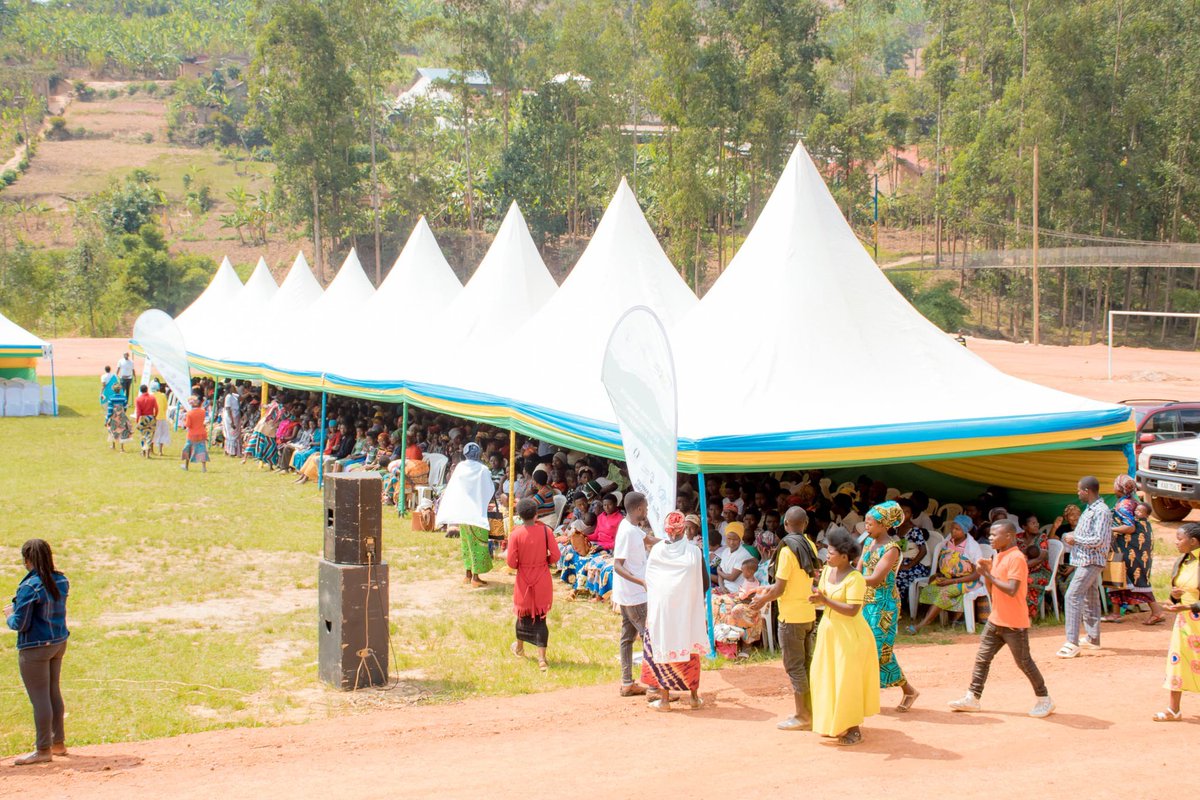 GakenkeDistrict's tweet image. Abakinnyi mwamenyereye mu ikinamico #Urunana, bari kugeza ku bitabiriye ibi birori ubutumwa bushishikariza abantu gahunda zo kuboneza urubyaro binyuze mu mukino.
#ContraceptiveUse
#WCD2024
#InformedChoice
#PowerOfChoice