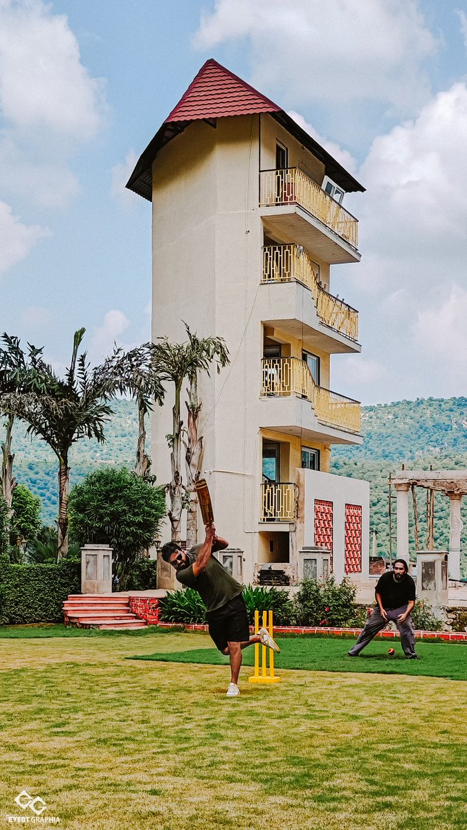 eventgraphia's tweet photo. Team Eventgraphia just had an amazing 2-day offsite at Siliserh Lake, Alwar! 🏞️ 

Cricket, pool parties, and team bonding amidst stunning views. 

Energized and united, ready to take on new challenges! 💪 

#TeamEventgraphia #OffsiteAdventures https://t.co/dq9ZvBCY6c