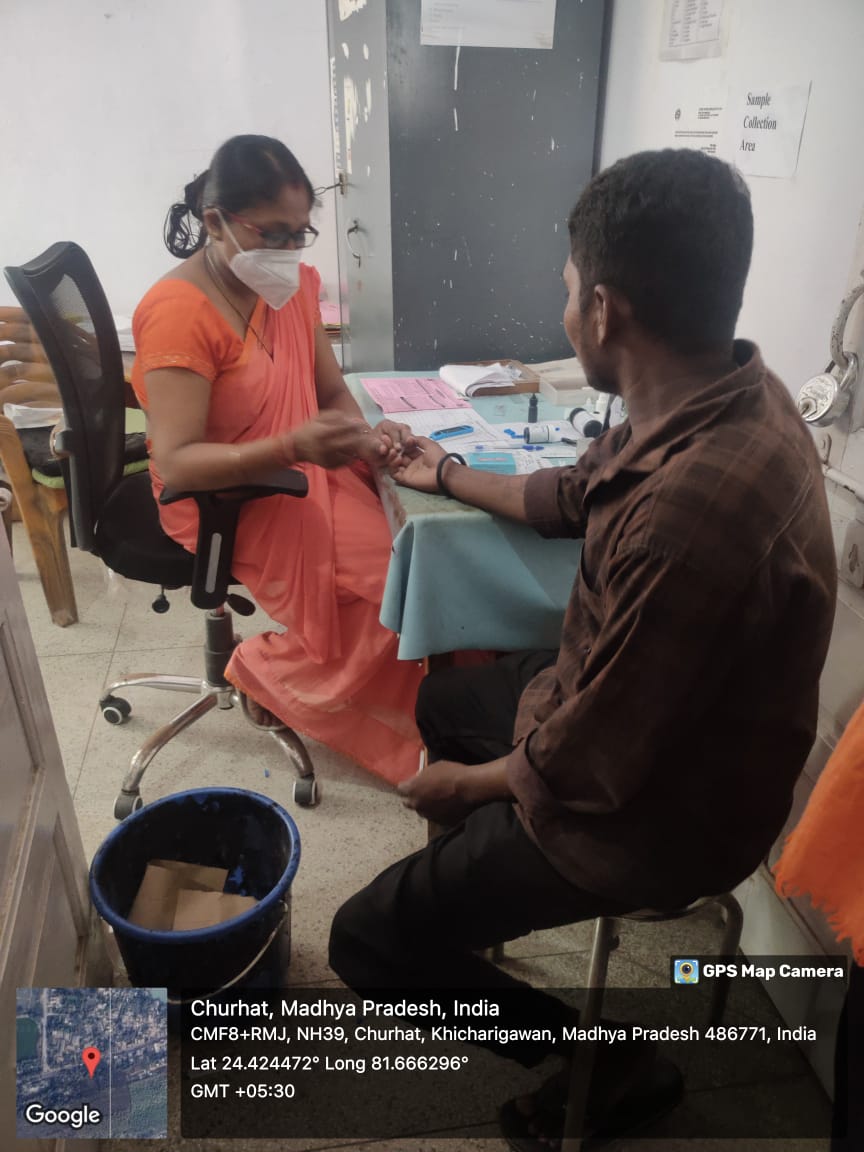 ChurhatSwachh's tweet photo. स्वच्छता ही सेवा अभियान 2024 के अंतर्गत दिनांक 26.09.2024 को स्वभाव स्वच्छता, संस्कार स्वच्छता, के अंतर्गत सफाई मित्र सुरक्षा शिविर का आयोजन सामुदायिक स्वास्थ्य केंद्र चुरहट में किया गया जिसमे सफाई मित्रो का स्वास्थ्य परीक्षण कराया गया #sh2024 #swabhavswachhata #sansarswachhata https://t.co/Rbq8CInp0A