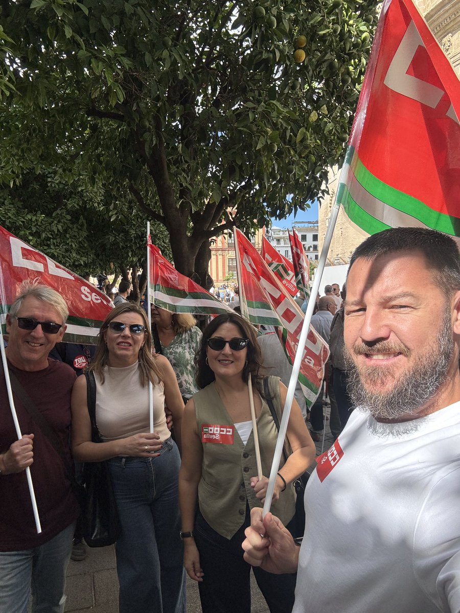 Queremos empresas productivas que mejoren la calidad de vida de las personas trabajadoras.
#ReduccionJornadaYa
<a href="/ccoosevilla/">CCOO de Sevilla</a> <a href="/FscCcoo/">FSC CCOO SEVILLA</a>