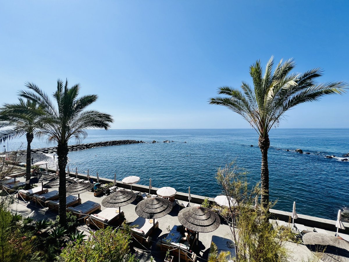 Kevinosjcp1's tweet image. Maderia Days 😎🏨☀️🌊🏝️💙🙏🏻#OceanViews #LunchwithaView #BeachClub
