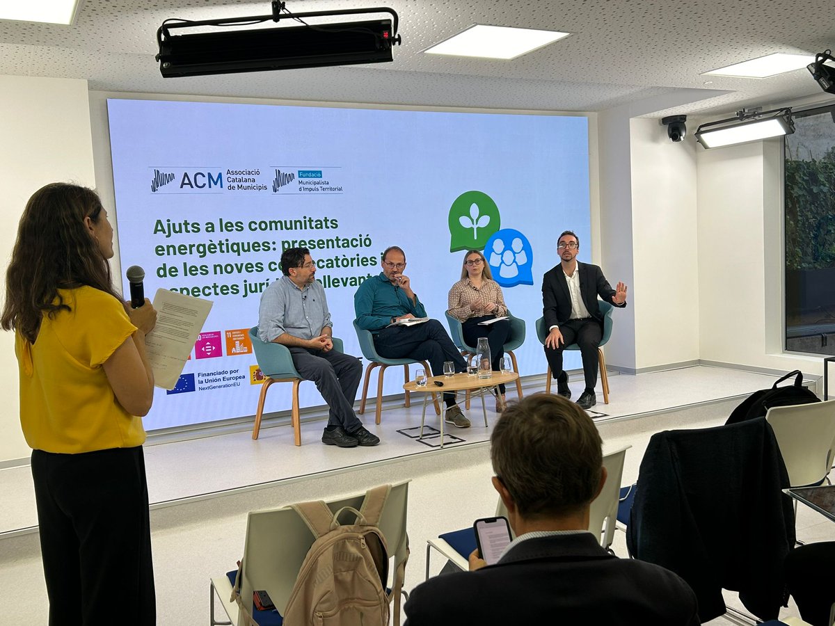 <a href="/laura_presicce/">Laura Presicce</a> <a href="/UOCuniversitat/">UOCuniversitat</a> <a href="/IDAEenergia/">IDAE</a> 🙋🏻‍♀️ Acabem la jornada amb el torn de preguntes. Els ponents responen els dubtes que els usuaris els han fet arribar a través de les xarxes durant la sessió.