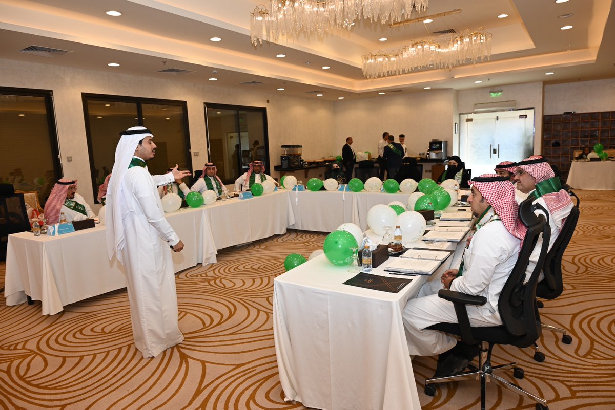 eduDevelopment's tweet photo. عـز وأمـان وفخـرٌ وامتنان 🇸🇦

لقطَات من البرنامح التدريبي (تطويرالقيادة الأكاديمية) الموجه للكادر الاكاديمي المصاحب لحفل احتفاء مركز تطوير المهارات  بالجامعة وبالتعاون مع الشريك الاستراتيجي معهد رؤية البيان للتدريب، بذكرى اليوم الوطني الذي اقيم ضمن الفعاليات التي ينضمها المركز. https://t.co/uxP8yf5MML