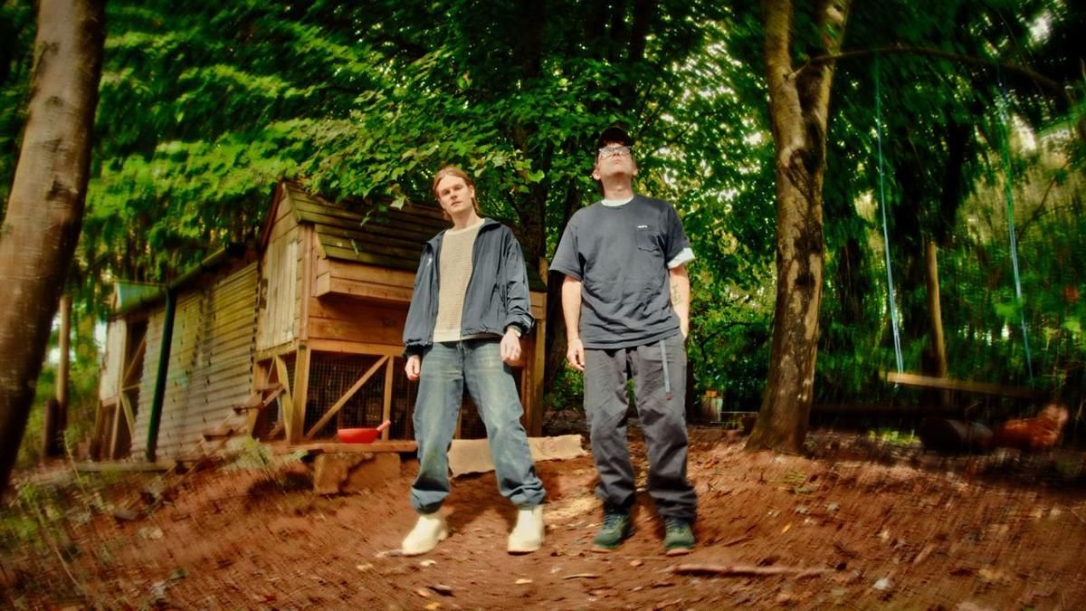 Kaktus Einarsson links up with @DamonAlbarn on new single, "Gumbri", which features on his forthcoming second album, Lobster Coda buff.ly/3XVnP0b