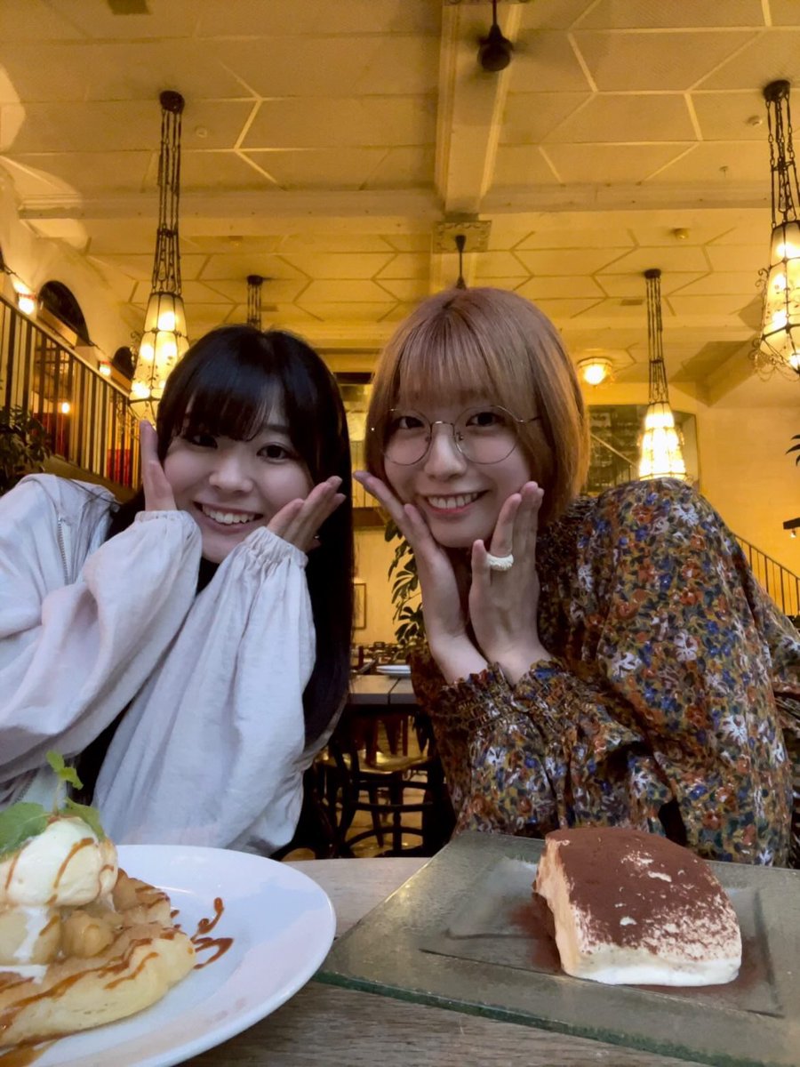 大大大好きなすみちゃんと念願のご飯行ってきました♡うれちぃすぎる‼︎

5月の舞台ぶりの再会🩵💛可愛いすぎて尊ﾀﾋする🥺🩵ありがとうございました🫶