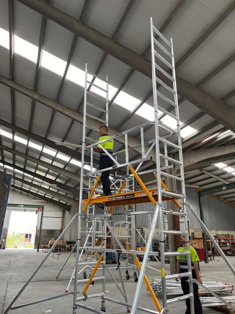 AltrexES's tweet image. 🔛 Iniciamos las formaciones de torres móviles en @KiloutouEs 

🔸 La importancia de formar en seguridad con productos de calidad como las torres de aluminio de Altrex.

💪🏻 Seguimos
