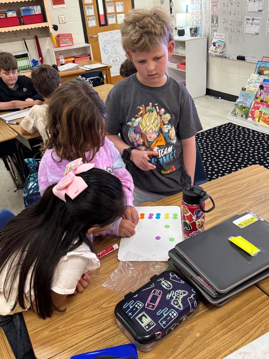 Mrs. Gulin tweet media