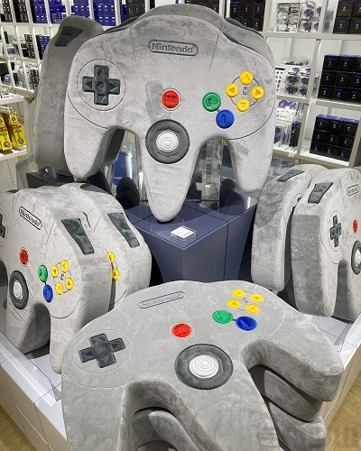 クッション NINTENDO 64 コントローラー ニンテンドー クッション NINTENDO 64 コントローラー ニンテンドー