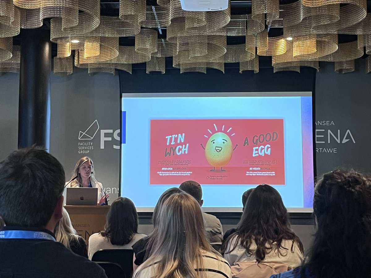 Paid jyst cyfieithu ond trosi - Laura Truelove yn WYch fel mae hi yn ein adnodd ni, Sbia ar Hwn yn #SMCCymru24 

🥚🥚🥚

porth.ac.uk/en/collection/…