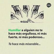 KeineHeuchelei's tweet photo. Pero que tenemos acá otro acto #MAQUEAVELICO de la familia #MARTINEZZURITA para que hacer creer que #TEREARELLANO tiene un poco de empatia por @macabeso solo confirman lo #FUNESTOS qué son 👀 al dato @televisa @eslamascara l qué tienen en sus filas @adidasMX #JUANPAZURITA https://t.co/1uj3d5lTMA