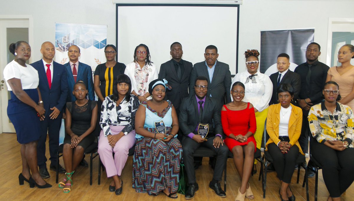 RhjsHaiti's tweet image. Nous avons le plaisir de partager avec vous les moments forts de la cérémonie de remise des prix des finalistes du Concours de Vidéo Amateur et du Prix Dr Odilet Lespérance. 

#SanteSexuelle #RHJS #Planificationfamiliale #Haiti