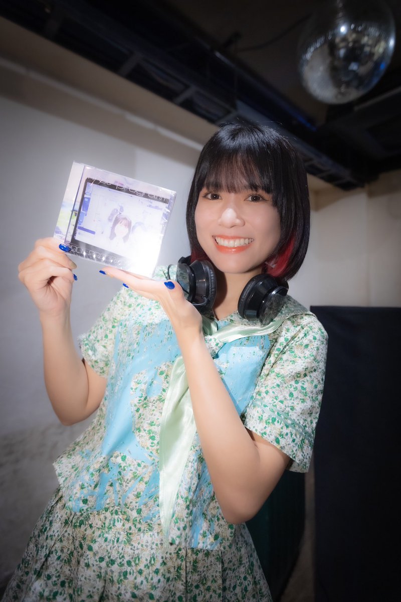 arpara456's tweet image. ２０２４年９月２６日（木）【渋谷LUSH】
『Beat Happening！坂道コロコロ秋へと向かう夜。』
キスエクの一色萌さんにアイドルプログラムのCDをプレゼントして宣伝してもらうヲタ芸🙇‍♂️
#DJ萌氏　#idol_program