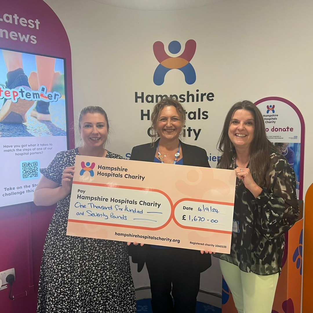 Thank you to C.A.R.S. (Credit Link Account Recovery Solutions Ltd.) which has been supporting us, most recently by purchasing Colour Run places their staff to enjoy a day out.

They’ve also taken on their own fundraising and presented a cheque for £1,670.

#ThankYouThursday