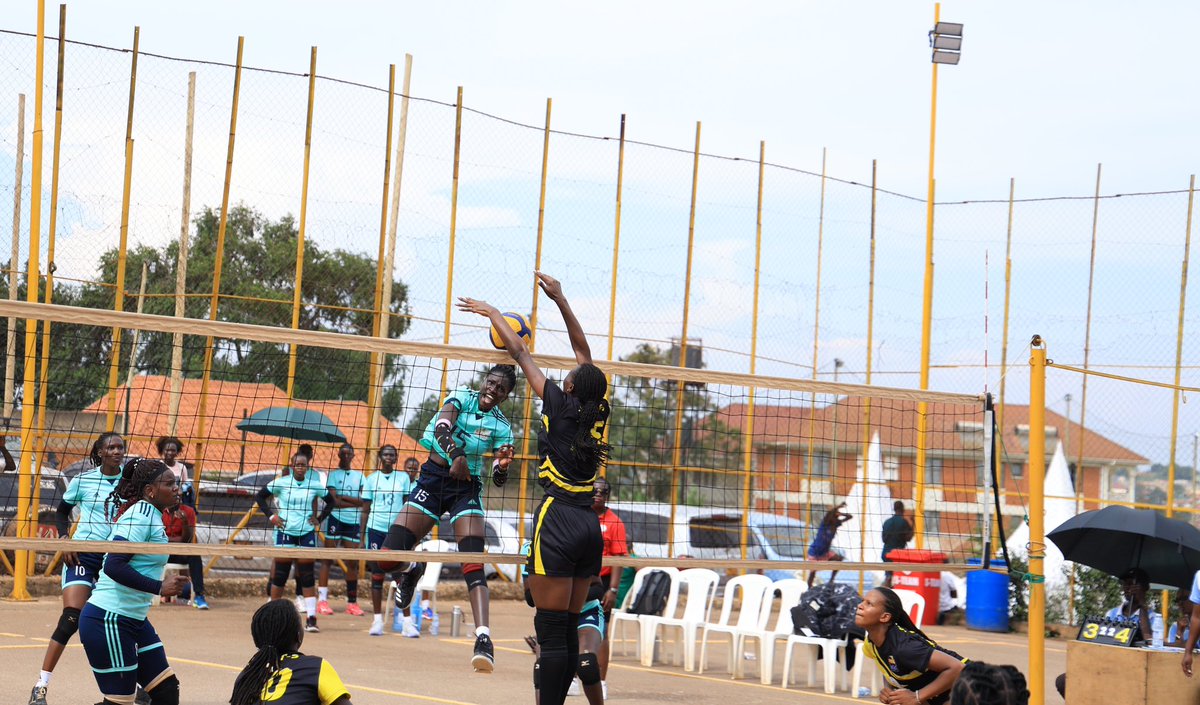 sport_svoleybal's tweet photo. When @EsterTumwebaze decides there is no way through . https://t.co/9nIIuyYVKv