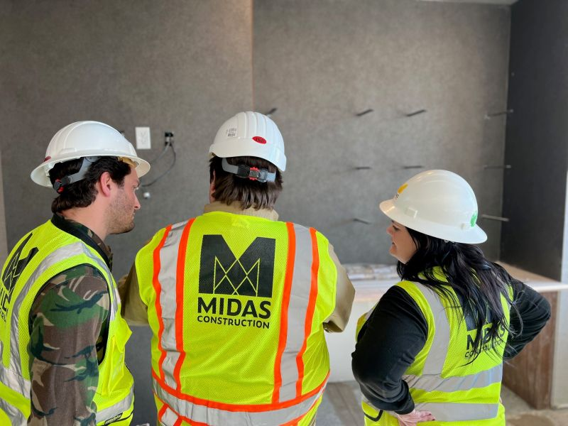 MidasBuildGrp's tweet image. The dust will settle soon—opening day for the Residence Inn by Marriott in Clayton is just weeks away! This 12-story custom hotel features upscale finishes and views of Shaw Park. Final inspections are complete, and OSE is in! Don’t miss the bar and custom millwork! #mightymidas
