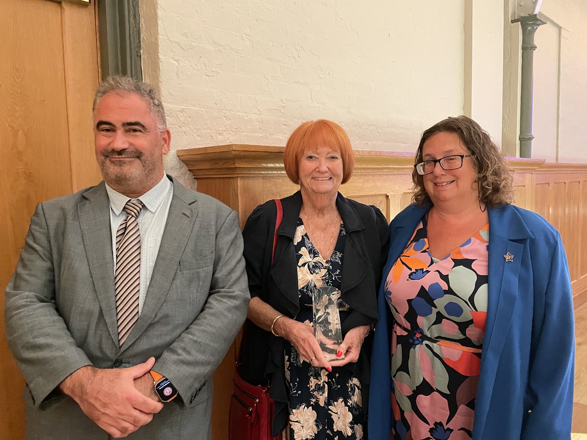 Three Friends volunteers were shortlisted for the Volunteer of the Year accolade at this year’s Moorfields Stars awards.

Visit our website to learn more about this year's nominees and winner: 

friendsofmoorfields.org.uk/volunteers-rec…