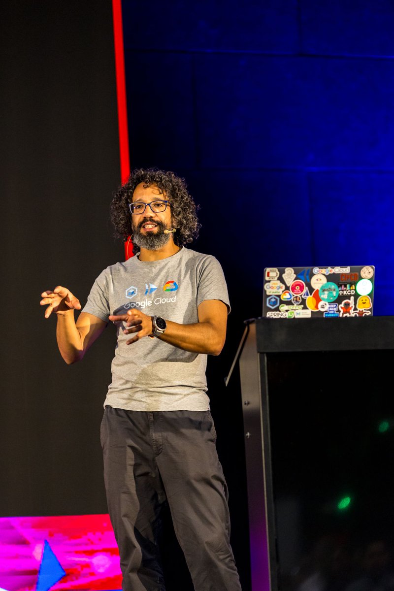 boredabdel's tweet image. Thank you for having me in your beautiful city @DevTalksRo Cluj 🇷🇴 🙏

I hope people learned something from my talk on #GenAI #Gemini #LangChain4J and #Java 🙌

#GenAI #GoogleCloud #DevRel