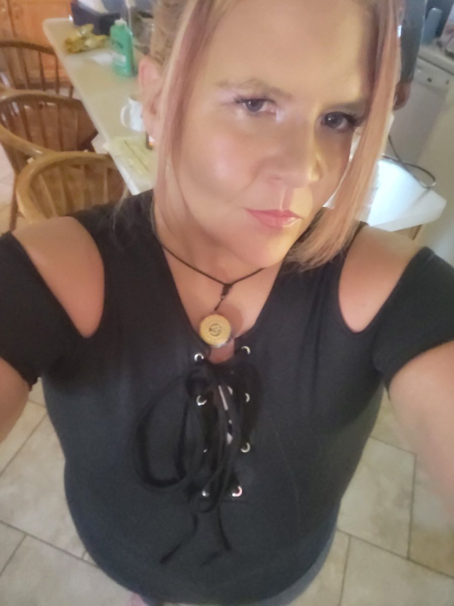 It was a rough trip north. Blew a tire. Ended up 10 minutes late. My sister was probably shaking her head...I guess 10min isn't too bad for me. Saying goodbye is hard and she was just too young. 💔