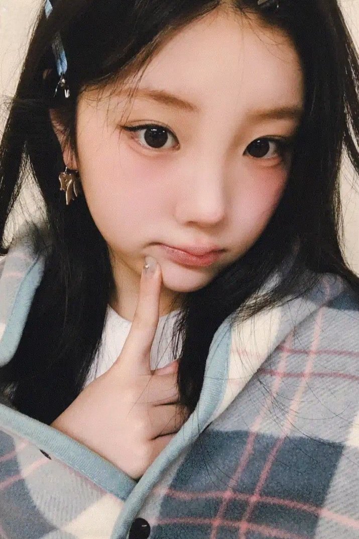 Wrapped in a pastel plaid blanket, embracing the quiet moments of reflection ✨. Sometimes, it’s in the simple things like a soft gaze and a peaceful heart that we find the most comfort. Feeling cozy, grounded, and ready for whatever comes next.