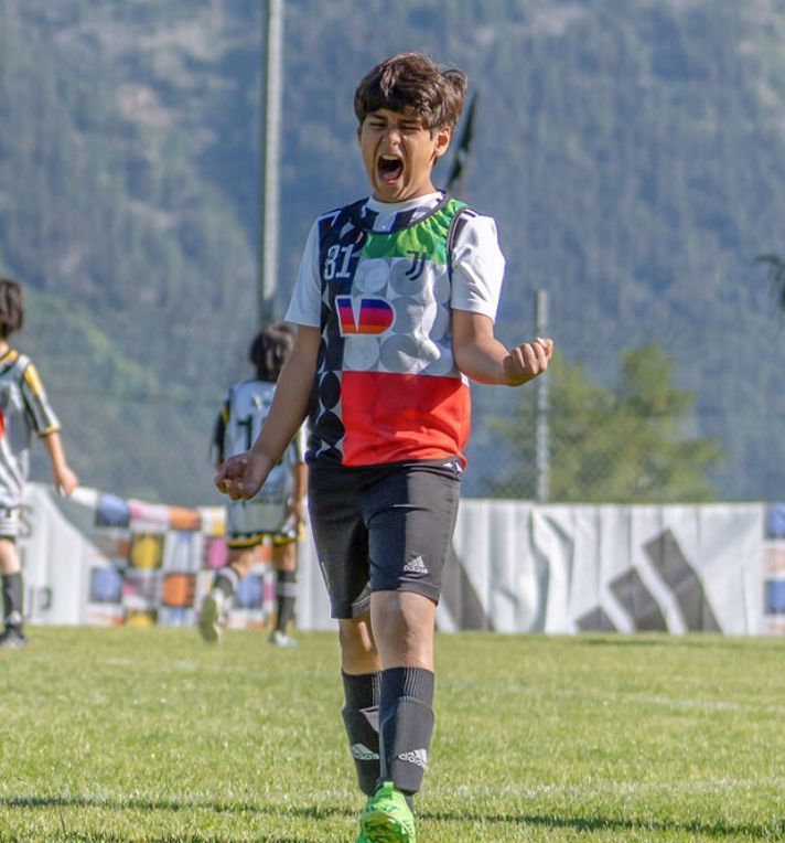 ⚽️🔥 The weekend is almost here, and you know what that means—Juventus matchday is just around the corner! ⚫️⚪️ 

Let’s bring that Bianconeri energy into the weekend! 💪🖤🤍

#MatchdayReady #WeekendVibes #JuventusAcademyKuwait