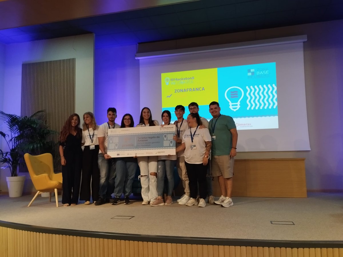 IncubazulCadiz's tweet photo. ¡Y los ganadores del III Hackaton Incubazul son...! Felicitaciones a Ecomar por su increíble propuesta. ¡Grandes ideas que nos inspiran a todos! 👏 #HackatonIncubazul #Ganadores #Innovación #Emprendimiento https://t.co/zN0zH56LBa