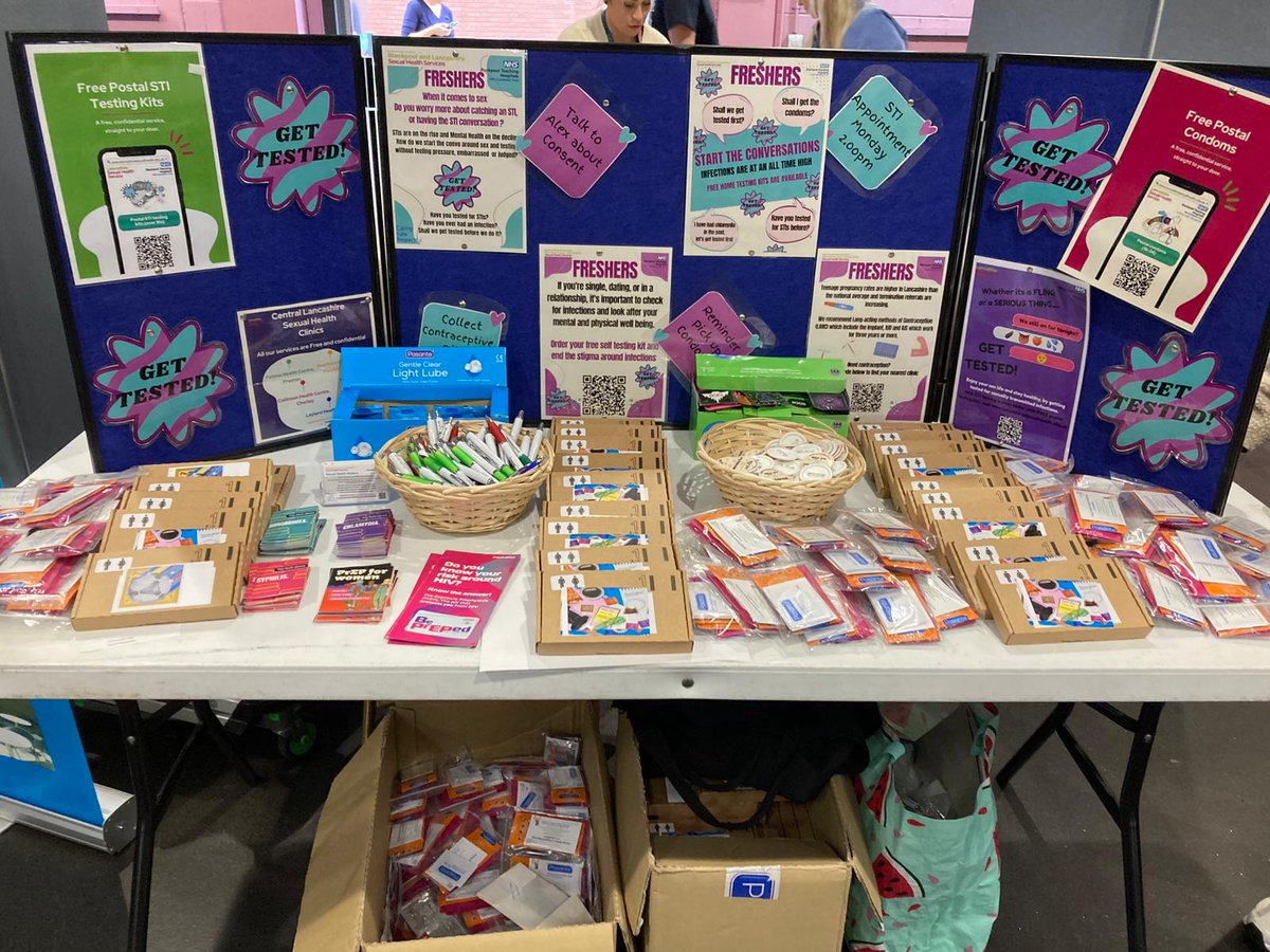 BTHLancsU25SH's tweet photo. Tania and Sam are at @UCLan Fresher's Fair at 53 Degrees! Come and say hello, find out information about our service and pick up your freebies! @UCLanSU @BlackpoolHosp #sexualhealth #contraception #condoms #getested #freshers #worldcontraceptionday https://t.co/CbKUFWEXEA