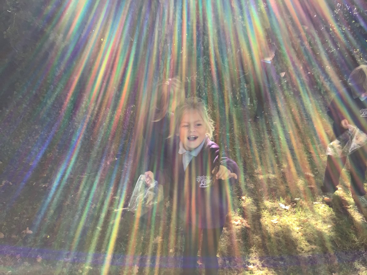 BraeburnPrimary's tweet photo. To celebrate Autumn, this little Lion went to find nature but nature found her! Well done Mrs Anderson for capturing such a brilliant photo! #BraeburnEYFS #BraeburnScience @EarlyExcellence @eboractrust @bbceducation @EarlyYearsIdeas @scarborough https://t.co/EBGIv984Rl