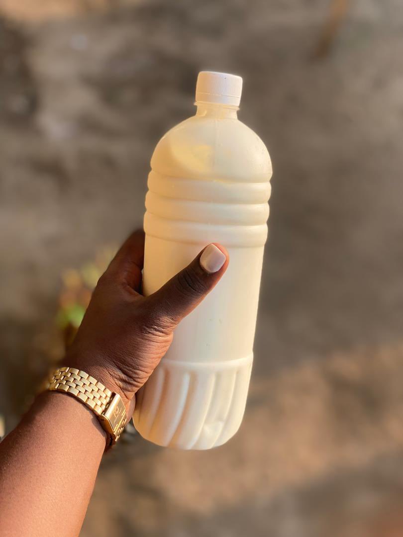 Dama_Baby1's tweet photo. Dla is actually very hot. To #BXFC you will need to cool your throats with Foleri and Yoghurt from @Vies_Pastries.
Book her now and enjoy on Saturday.
For my #DXFC people, you can always buy for yourself and ur visitors.
Dm @Vies_Pastries or @Hoctavie_
๐๐
#DXFC_BXFC https://t.co/J4SHgQQ7sq