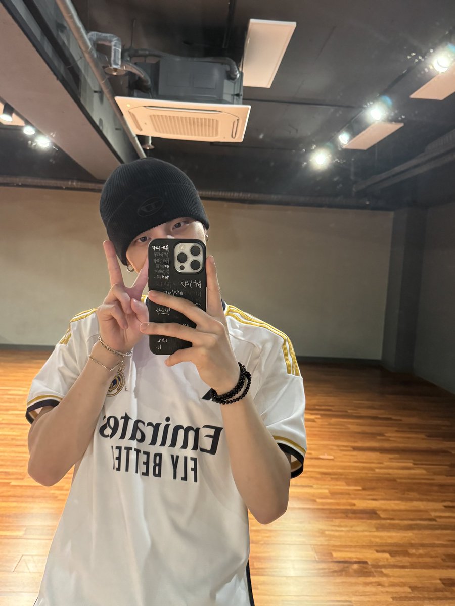 CIX tweet media