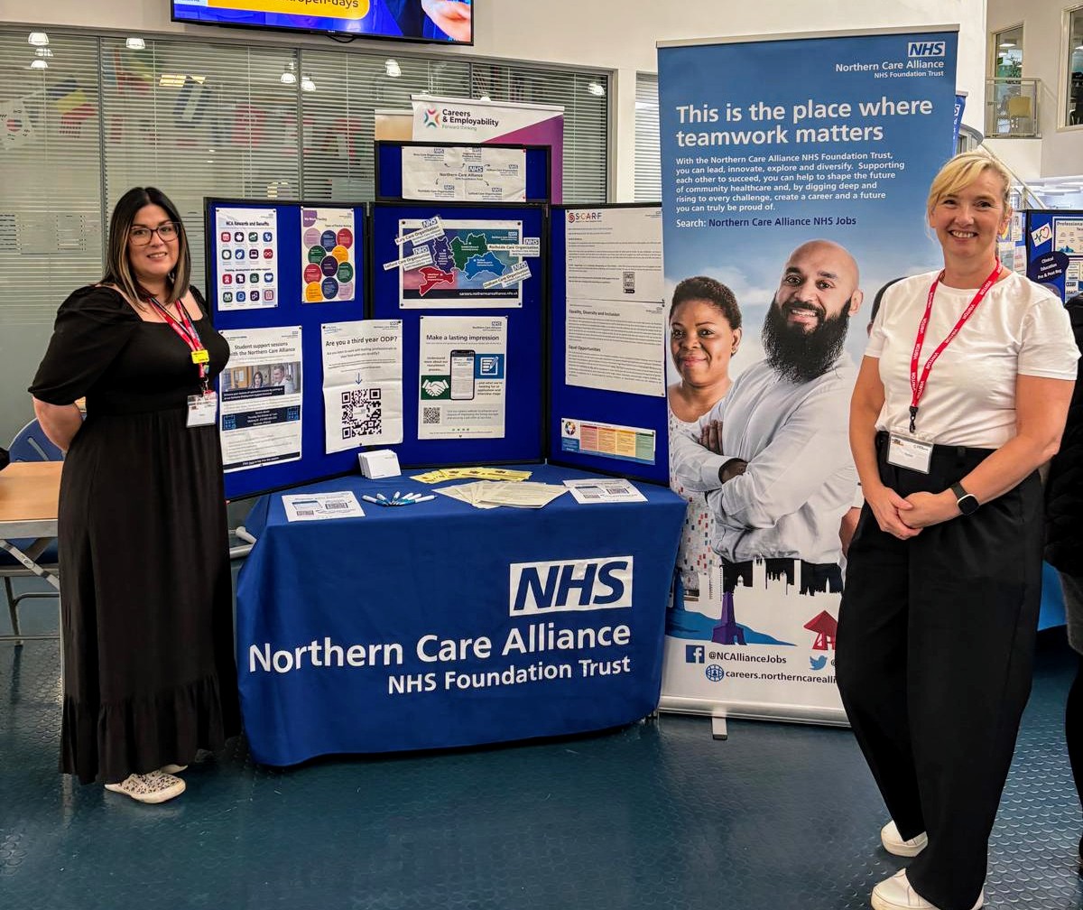 We're over at <a href="/boltoncareers/">University of Bolton Careers</a> today  meeting lots of fantastic #student #nurses and #midwives. Come along and say #hello 👋🏻
<a href="/BoltonNursing/">Bolton Nursing 💙</a>
<a href="/NCACareersNHS/">Careers at Northern Care Alliance NHS FT</a>