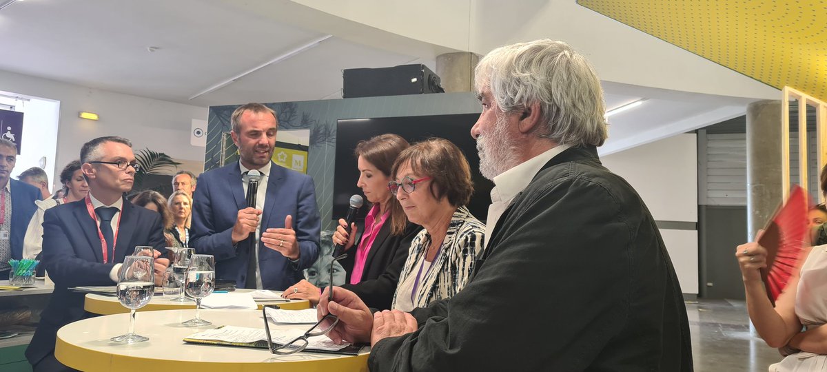 Caroline Dufoix (@carolinedufoix) on Twitter photo #congrès <a href="/UnionHlm/">UnionHlm</a> #Montpellier. Présentation du dispositif Organisme Foncier Solidaire et Bail Réel Solidaire <a href="/Montpellier3m/">Montpellier Métropole</a>, qui permet un accès à la propriété abordable, en réponse aux besoins du #territoire.
<a href="/MDelafosse/">Michaël Delafosse</a> <a href="/groupe_altemed/">ALTÉMED</a> <a href="/FDI_Groupe/">GROUPE FDI 🔸</a> <a href="/AcmHabitat/">ACM HABITAT</a> <a href="/CDC_Habitat/">Groupe CDC Habitat</a> #congrès <a href="/UnionHlm/">UnionHlm</a> #Montpellier. Présentation du dispositif Organisme Foncier Solidaire et Bail Réel Solidaire <a href="/Montpellier3m/">Montpellier Métropole</a>, qui permet un accès à la propriété abordable, en réponse aux besoins du #territoire.
<a href="/MDelafosse/">Michaël Delafosse</a> <a href="/groupe_altemed/">ALTÉMED</a> <a href="/FDI_Groupe/">GROUPE FDI 🔸</a> <a href="/AcmHabitat/">ACM HABITAT</a> <a href="/CDC_Habitat/">Groupe CDC Habitat</a>