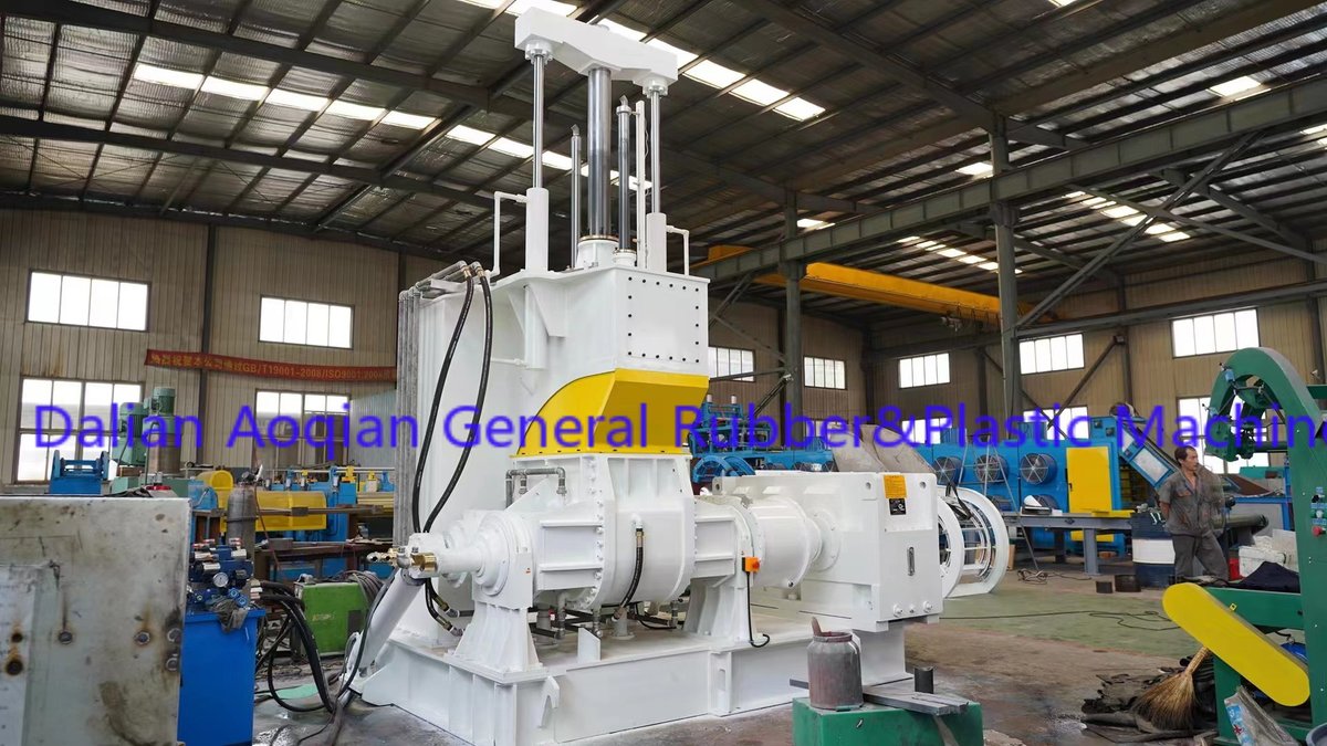 Hongwei_Tech's tweet image. 🔍 Dive into the world of rubber moulding machines with our comprehensive guide! Discover the precision &amp;amp;amp; efficiency these machines bring to the industry. Perfect for professionals aiming to boost productivity. #RubberMouldingMachine Read more:  bit.ly/4gGIrRe