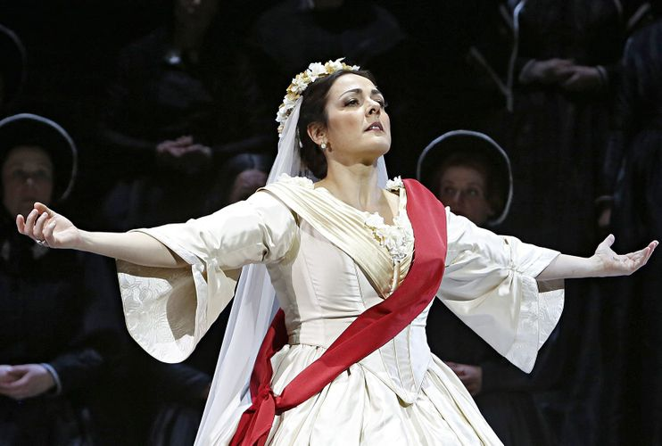 Maria Malibran i Vincenzo Bellini es van conèixer a Londres. El compositor es va fascinar per l’art de la diva i ella es va enamorar de la música d’ell. Tant és així que triaria l'òpera “Norma” per fer el seu debut sonat a la Scala de Milà  (2/4)👇ccma.cat/3cat/malibran-…