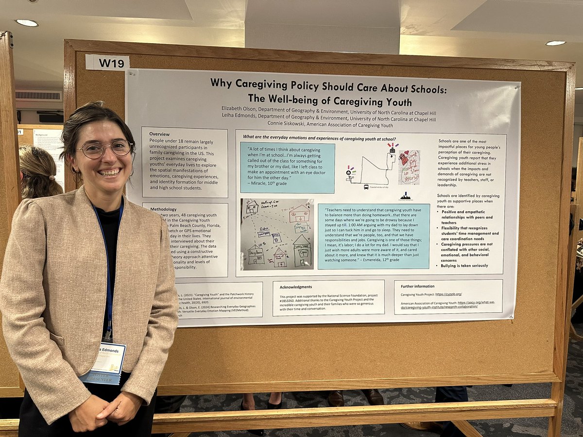 And the fantastic poster by @Leiha_Edmonds on her beautiful work with <a href="/AACYorg/">American Association of Caregiving Youth (AACY)</a> . Well done Leiha bring the stories of #caregivingyouth to the session.