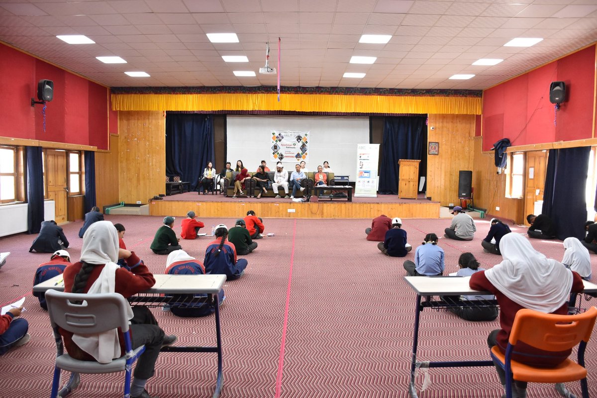 DIPR_Leh's tweet image. SHA, ABDM UT Ladakh jointly organize essay competition under Ayushman Pakhwada in Leh

Read more on:-
facebook.com/share/p/zFNQhv…
:
#Ladakh 
#Utladakh 
#6yearsofpmjay
#PMJAY 
#3yearsofabdm