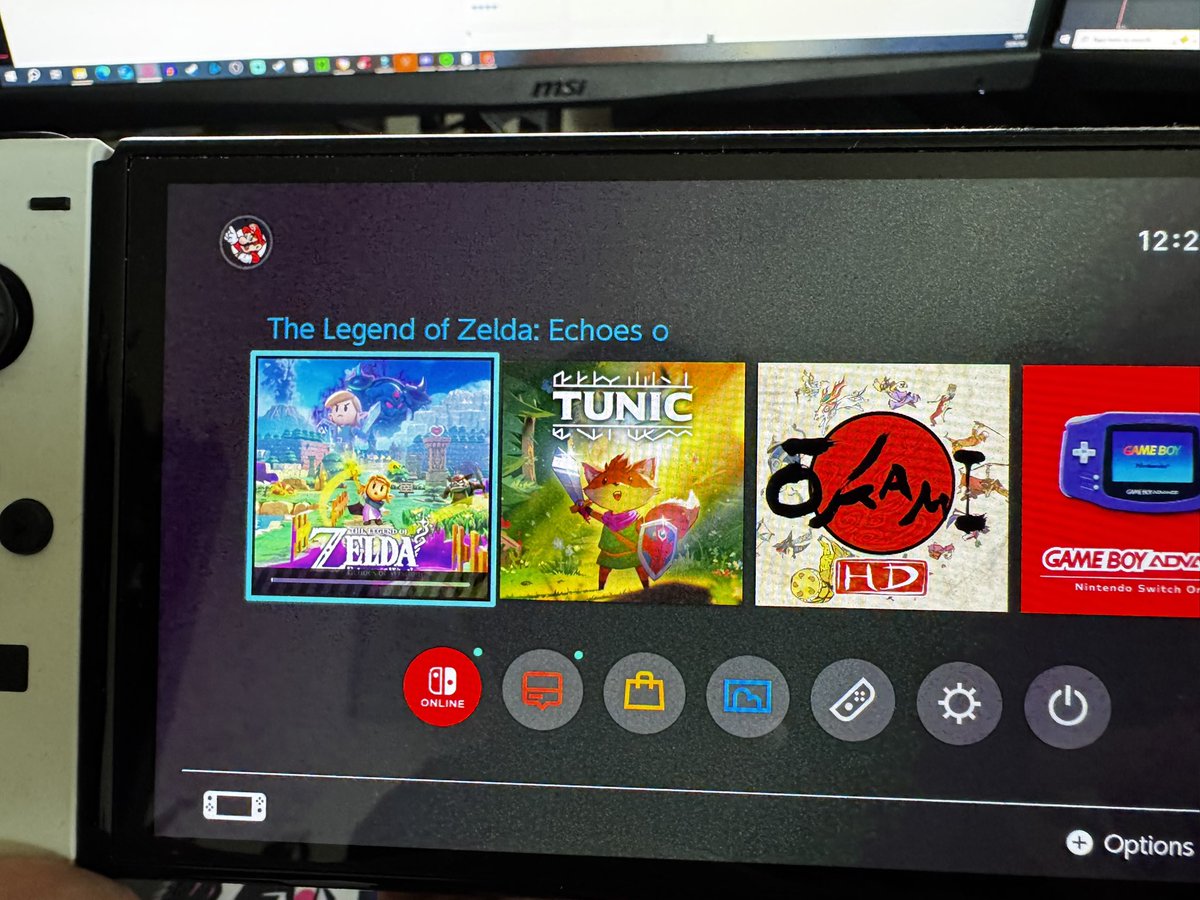 Deebeegeek tweet media