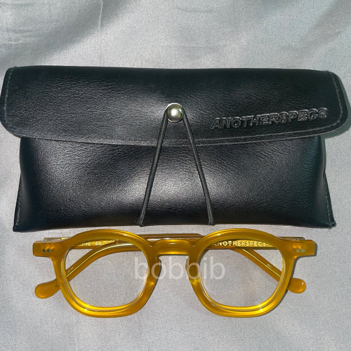 _bobbib's tweet photo. ส่งต่อ แว่น anotherspecs รุ่น pye สี honey ขนาดตามในรูป เลนส์ปกติ มีอุปกรณ์ครบ สามารถเอากรอบไปเปลี่ยนเลนส์ได้ค่ะ

ส่งต่อ 1000 รวมส่ง
*dm รูปเพิ่มเติมได้ค่ะ*

#แว่นกันแดด #แว่นกันแดดมือสอง
#แว่นมือสอง  #ส่งต่อanotherspecs #ส่งต่อแว่น #ของดีบอกต่อ #ส่งต่อแว่นตา #ส่งต่อแว่นสายตา https://t.co/3XEuFs6ypV