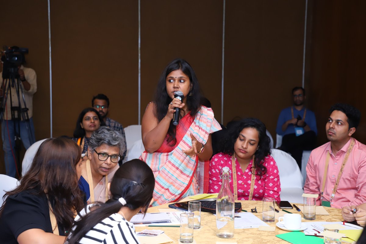 WRIIndia's tweet photo. This interactive session included nuanced case studies by- Mamta Devi, Co-founder, Didi ka Papad, Begusarai (Bihar) and @sonal_shuklaa, Co-founder, @econsciousindia, Delhi- on their businesses, motivation behind their businesses, and the challenges they face in scaling them. https://t.co/hB7NnSeoyc