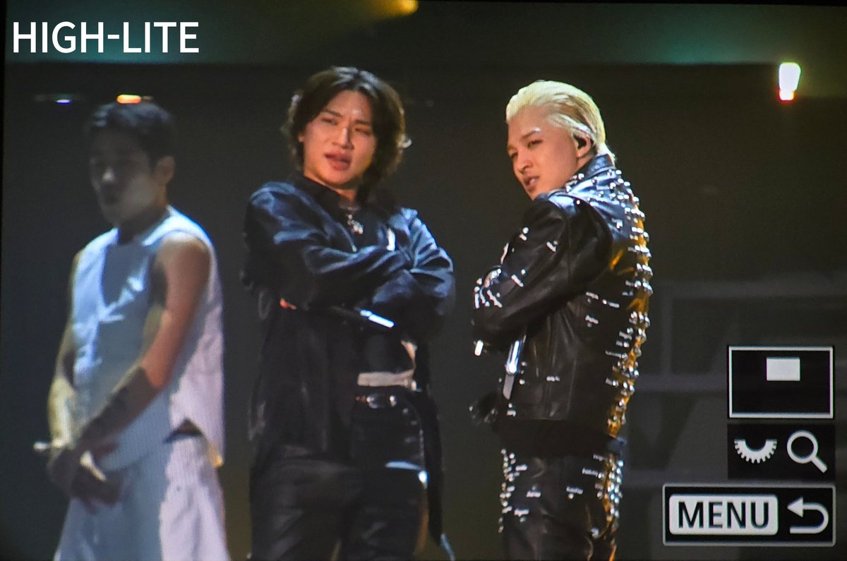 High__Lite's tweet photo. 240926 THE LIGHT YEAR
💛🤍🌞😎

#대성 #DAESUNG #DLITE #テソン 
#태양 #TAEYANG
@d_lable @Realtaeyang https://t.co/H7s3mR6kV5