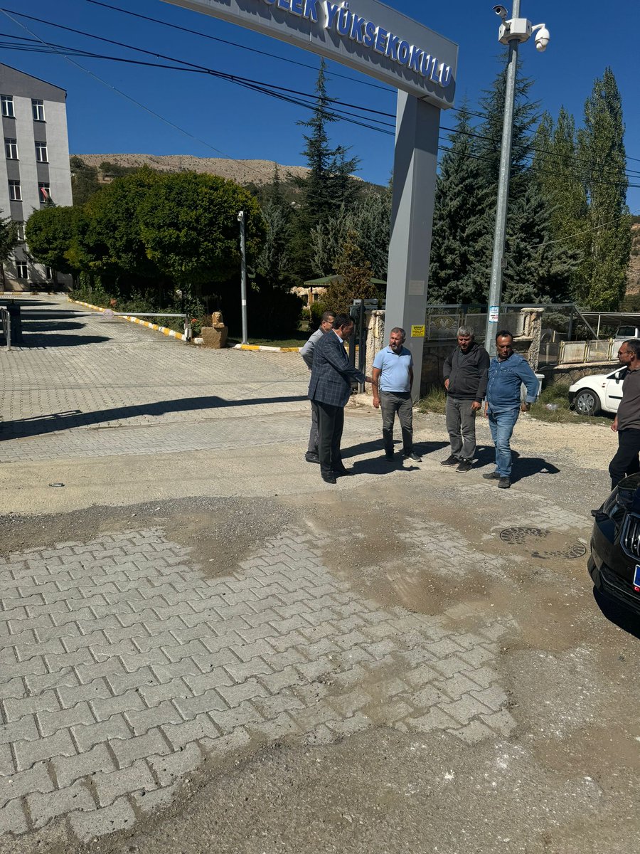 mehmetcetiner42's tweet photo. 🚧 Hz. #Hadimi ve #Alanya Caddelerinde devam eden #asfalt yama ve alt yapı çalışmalarını yerinde inceledik. https://t.co/6roHDPqhFH