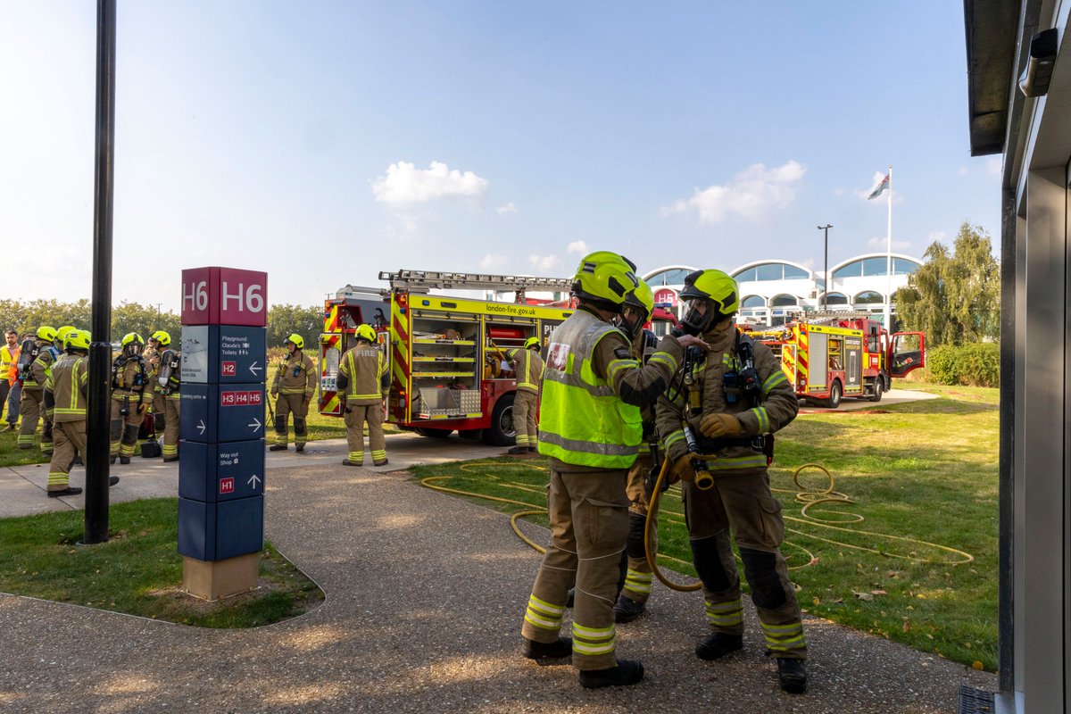 London Fire Brigade (@londonfire) on Twitter photo Our firefighters tested the Brigade’s emergency response to a fire <a href="/RAFMuseum/">RAF Museum</a> #London last week as part of a training exercise at Hendon’s former aerodrome.
🧵1/3
london-fire.gov.uk/news/2024-news… Our firefighters tested the Brigade’s emergency response to a fire <a href="/RAFMuseum/">RAF Museum</a> #London last week as part of a training exercise at Hendon’s former aerodrome.
🧵1/3
london-fire.gov.uk/news/2024-news…