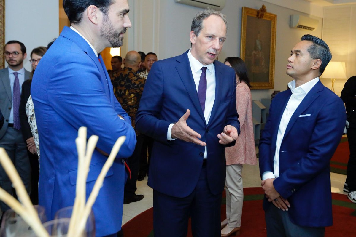 anindyabakrie's tweet image. Senang sekali bisa menghadiri undangan Duta Besar Prancis untuk Indonesia Fabien Penone yang menggelar acara Penutupan Olimpiade dan Paralimpiade Paris 2024 di Kediaman Dubes Prancis, Jakarta.

#Olimpiade #olimpiadeparis2024 #KedubesPrancis