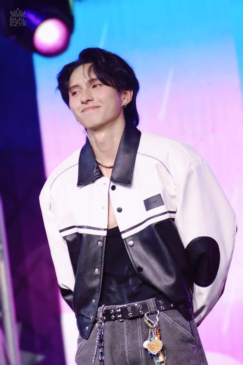_smilezyx's tweet photo. พี่เคนน่ารัก🫶

240908 | MellowPOP_HurtintheRain
#Ken2PrimeTime #PRIMETIMEth https://t.co/jBonMDWAgv