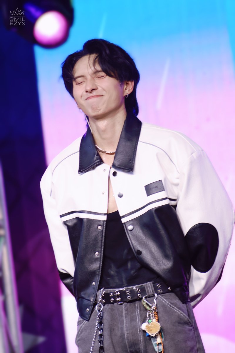 _smilezyx's tweet photo. พี่เคนน่ารัก🫶

240908 | MellowPOP_HurtintheRain
#Ken2PrimeTime #PRIMETIMEth https://t.co/jBonMDWAgv
