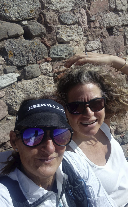 EsSerrabasa's tweet photo. Pujada baixada, amb amigues mogudes!
gràcies! https://t.co/BkGFJjrZfd