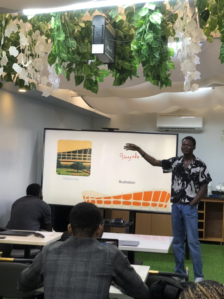 cowrywise's tweet photo. Happening Now!

Our brand designer, Obasola (for #UndertheHood) is delivering an address on how to explore inspirations for branding. 💙 https://t.co/5BnY43DGdX